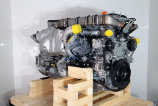 Detroit DD16 engine